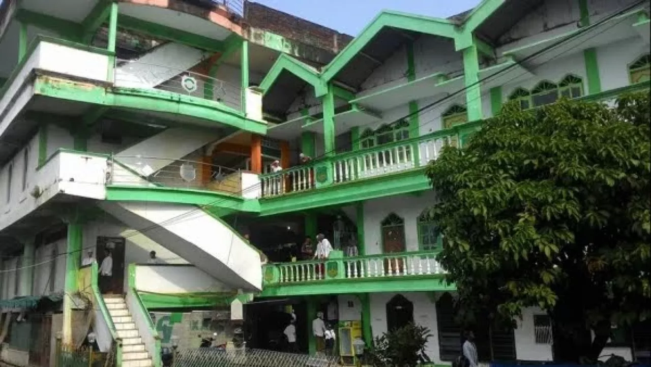 Sejarah Panjang Ponpes Al Khoziny Buduran: Jejak Ulama, Tradisi, dan Usia Satu Abad