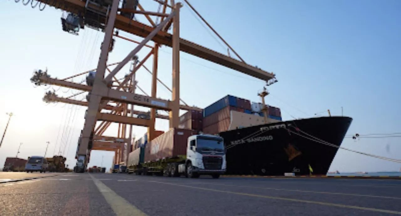 Arus Peti Kemas TPS Sampai September 2025 Tetap Tumbuh