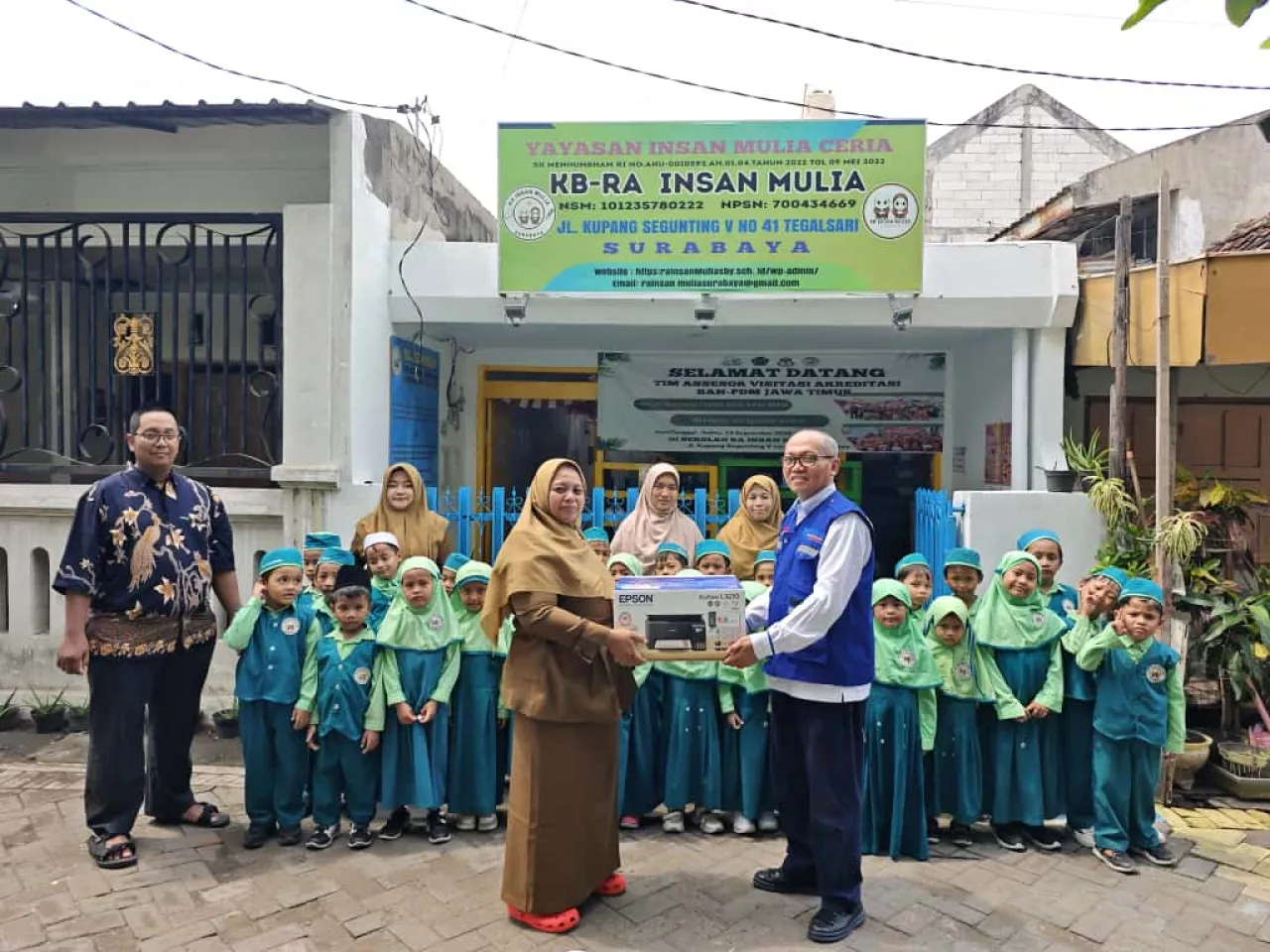 Dukung Peningkatan Kualitas Pendidikan, TPS Serahkan Bantuan Komputer dan Printer kepada Yayasan Insan Mulia Cerdas