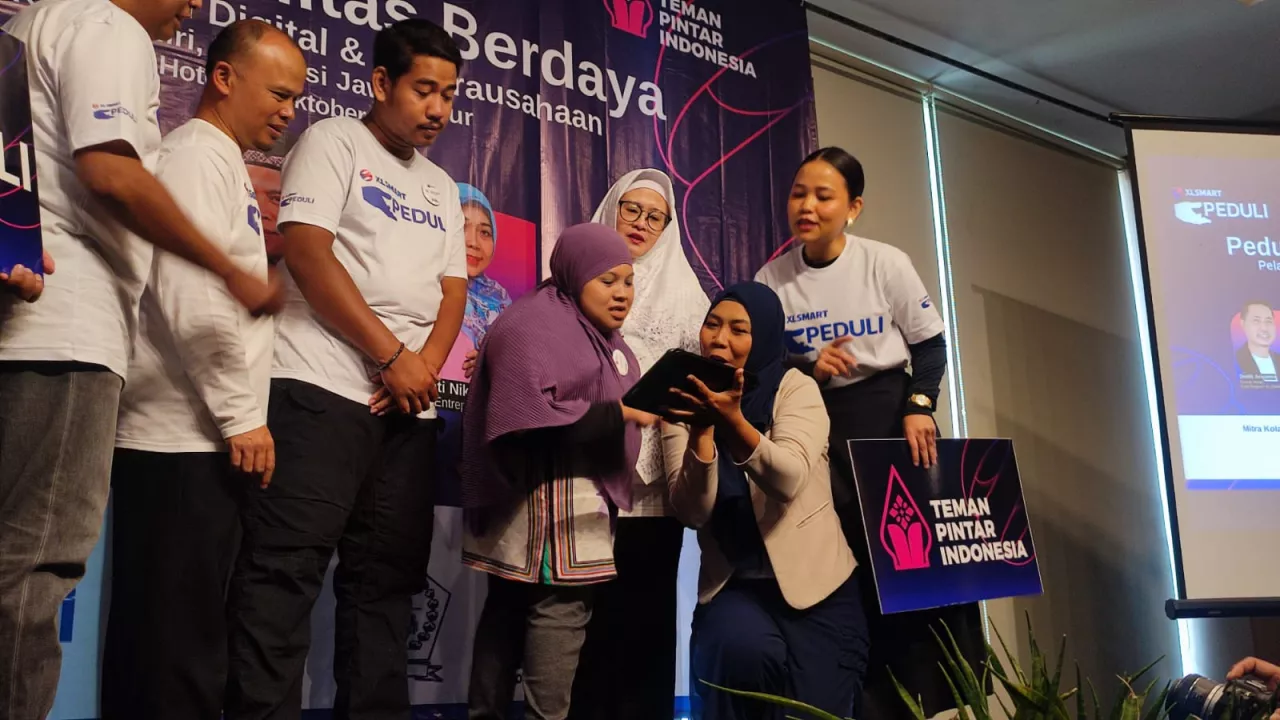 XLSMART Dukung Disabilitas Berdaya Lewat Pelatihan Literasi Digital dan Kewirausahaan di Kediri