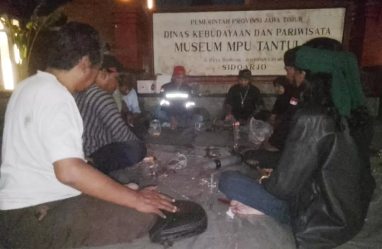 Doa Lintas Iman dan Budayawan Menyatu untuk Santri Al Khoziny