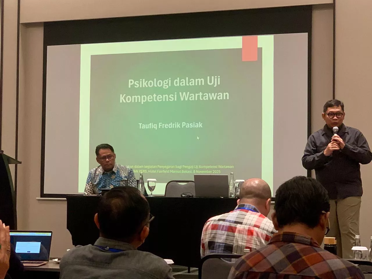 Dewan Pers Gelar Penyegaran Penguji UKW 2025 di Bekasi, Bahas Standar Kompetensi Wartawan Terbaru