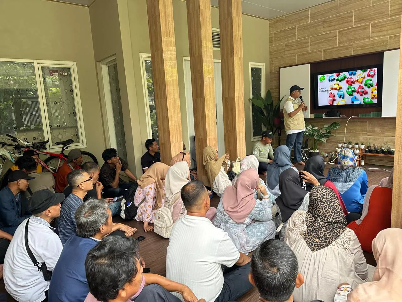 Dari Sekarkurung Gresik ke Sekardangan Sidoarjo : Belajar Mengelola Sampah, Menumbuhkan Perubahan