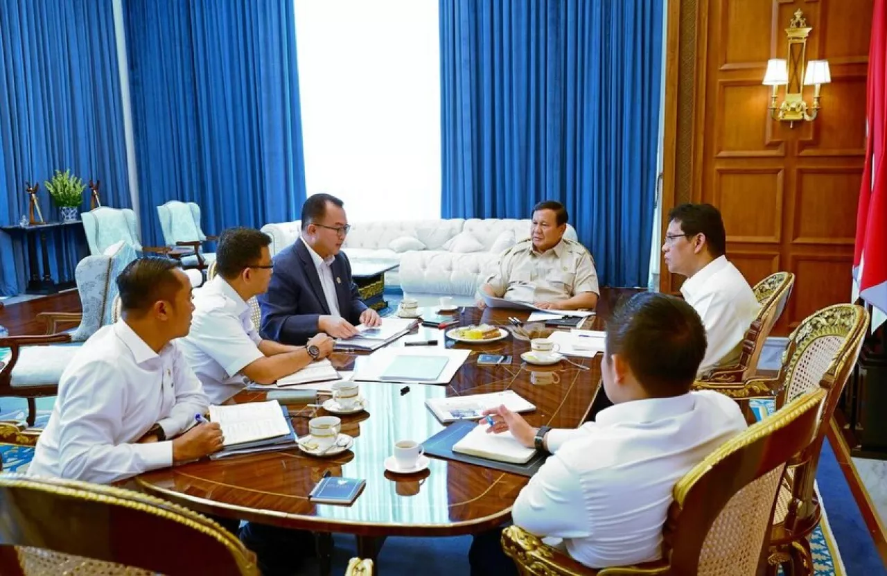 Fokus Penguatan inovasi Sektor Pangan, Energi, dan Riset, Prabowo Pimpin Rapat Perdana Bersama Kepala BRIN