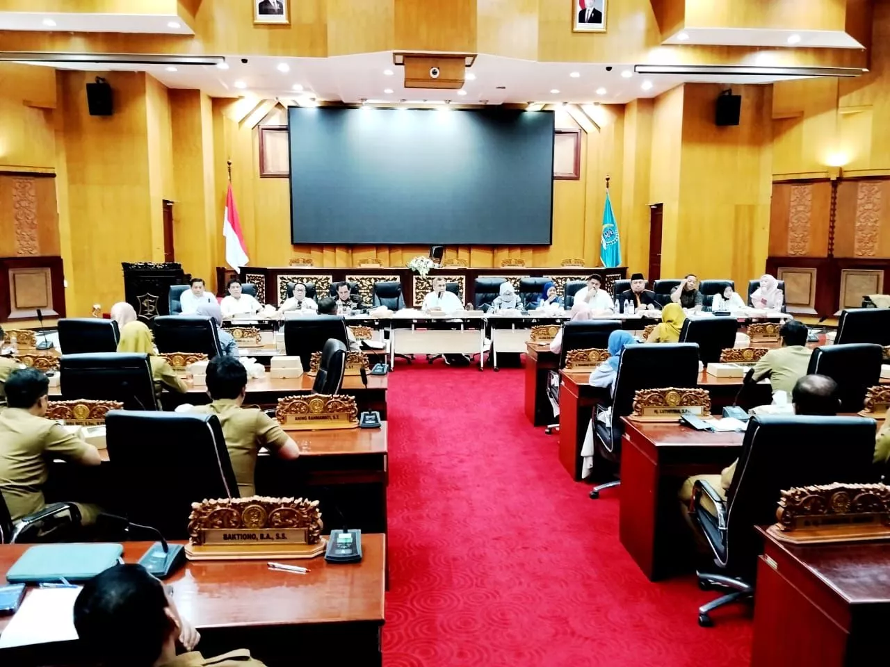 Hadirkan Sejumlah Pihak Komisi D Rakor Terkait Dugaan 15 Siswa Terpapar Narkoba
