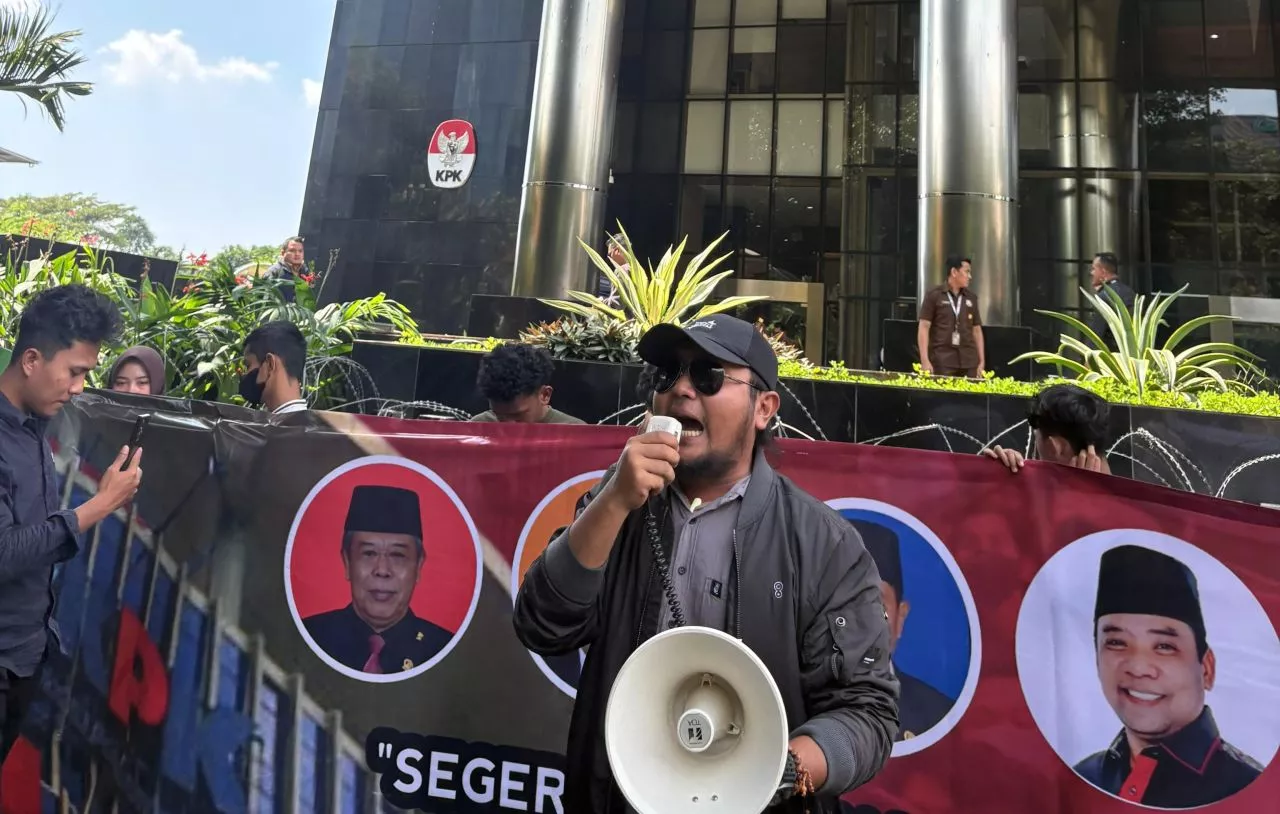 Jaka Jatim: Penetapan Kasus Dana Hibah Sudah Komplit, KPK Harus Tahan Semua Tersangka