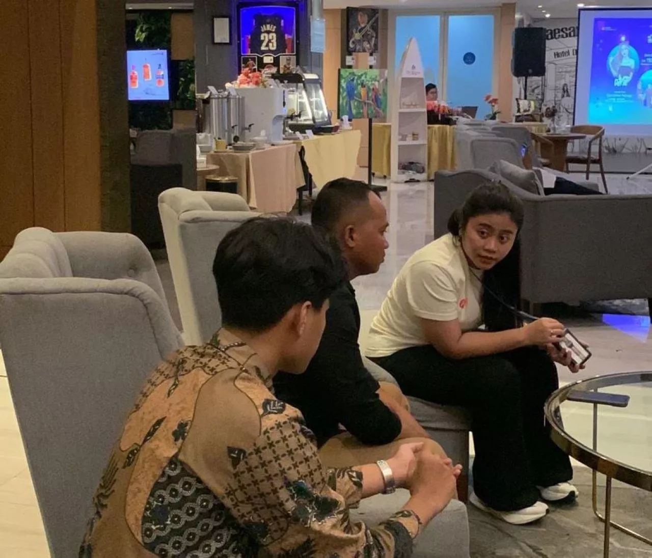 Hari Disabilitas Internasional, GMNI Surabaya Raya Dukung Inklusi Lewat Lukisan dan Live Painting