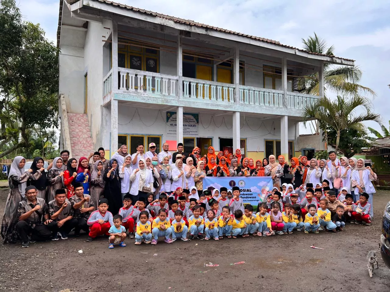IKAD DPRD Bondowoso Gandeng PDGI Gelar Bakti Sosial Pemeriksaan Kesehatan Gigi Gratis