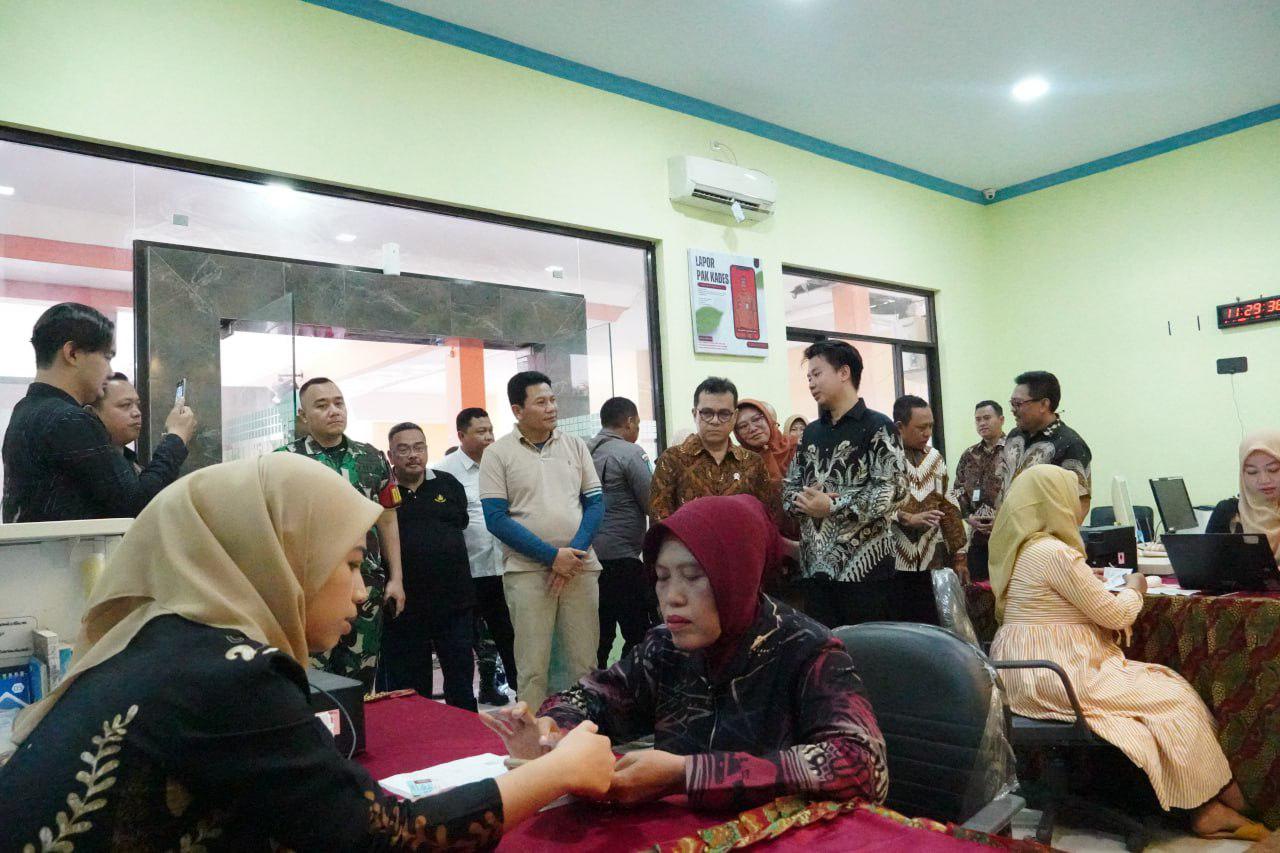 Sidoarjo Punya 46 Desa Digital, Wamen Komdigi Apresiasi