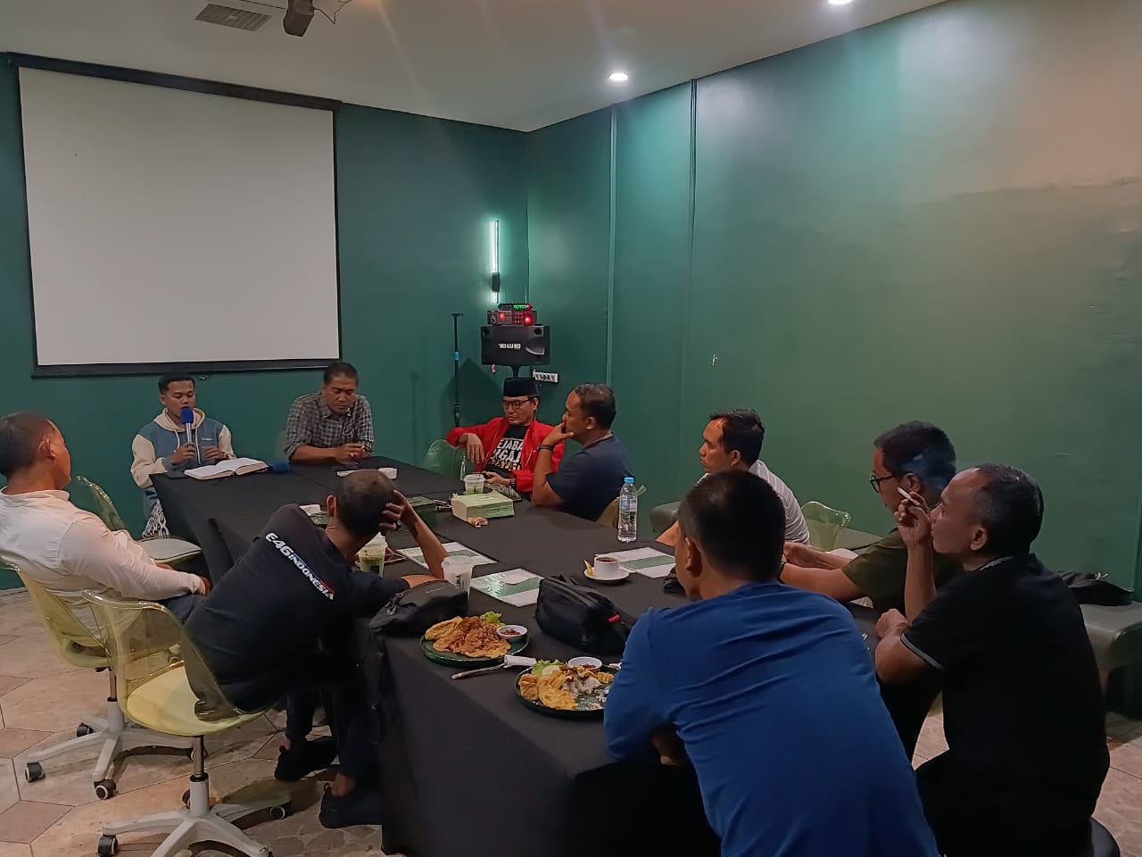 Peserta Diskusi di Kedai Kopi, Bahas Umratul Qadha dalam Kajian Sirah Nabawiyah