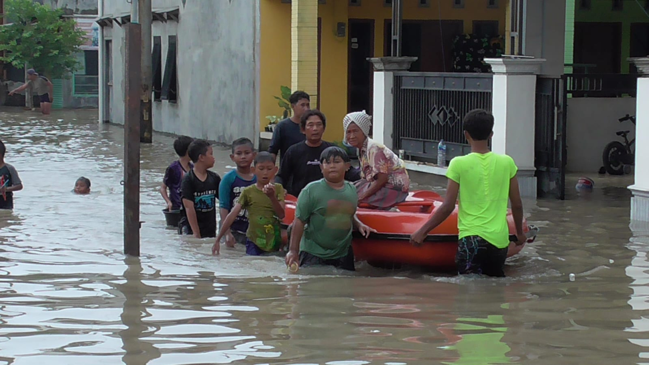Banjir Melanda Sidoarjo, Pemkab Terjunkan Tim Penanggulangan 