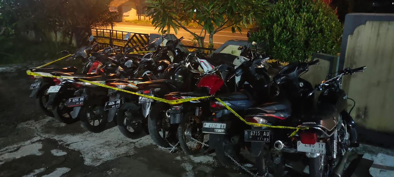 Polsek Grujugan Bubarkan Balap Liar di Ruas Jember-Bondowoso