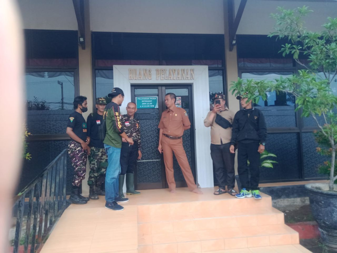 Dampingi Korban Banjir Situbondo, Ansor Jatim: Ini Komitmen Kami dalam Aksi Sosial dan Kemanusiaan 