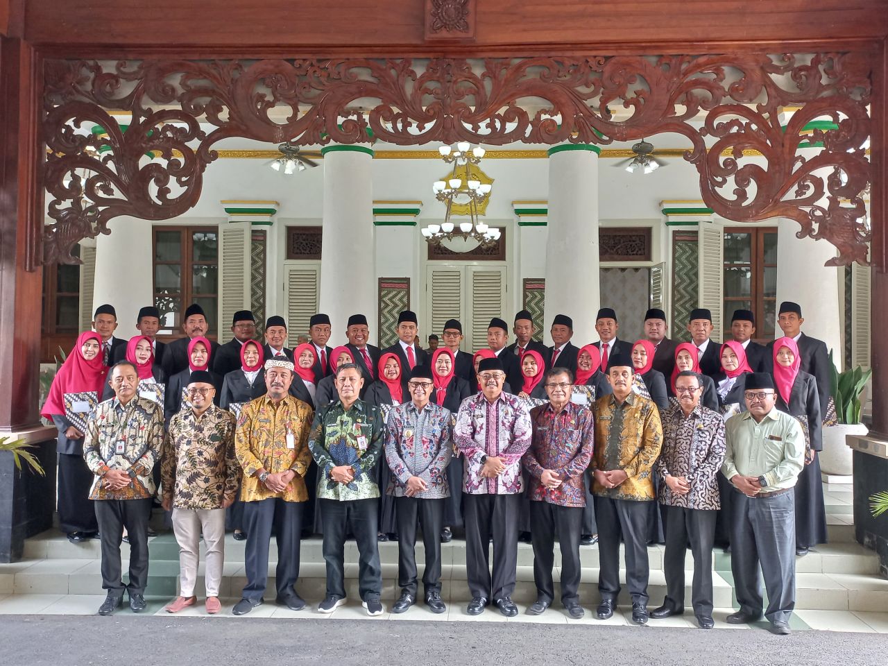 PJ Bupati Pamekasan Lantik 32 Kepala Sekolah Visioner, Dorong Inovasi dan Pengembangan Karakter