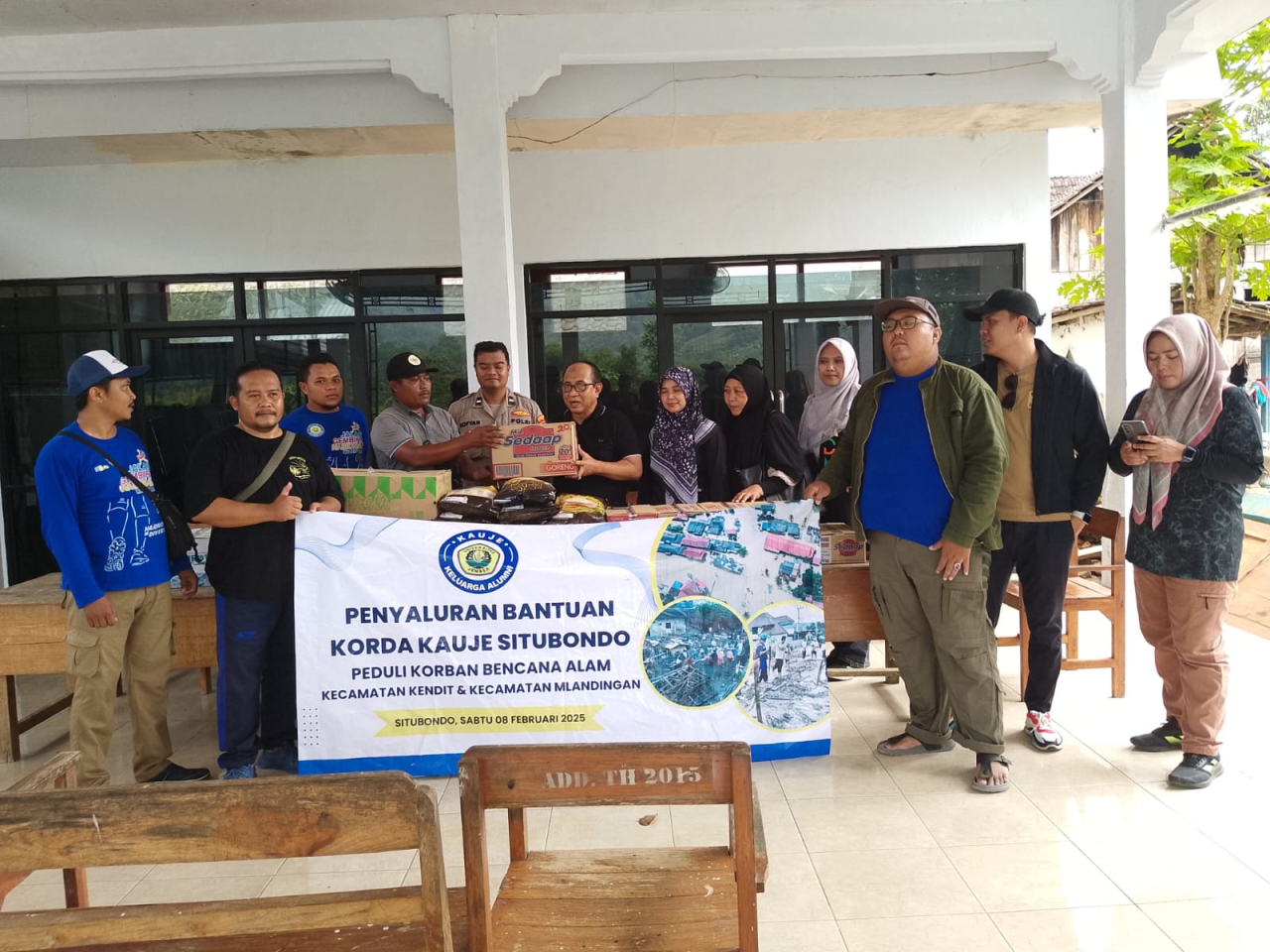 Korda KAUJE Situbondo Salurkan sejumlah paket sembako kepada Korban Banjir