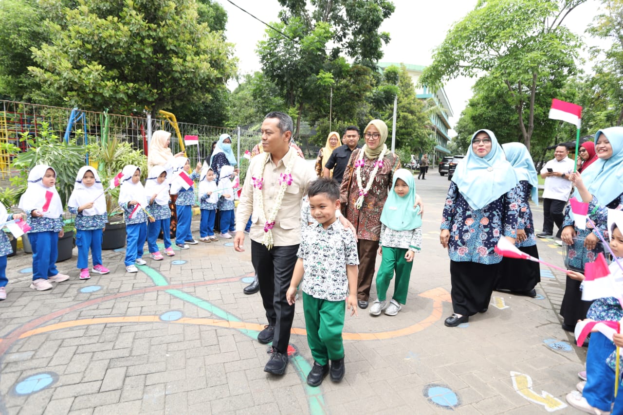 Wamen Pendidikan Dasar Kunjungi TK Al Muslim Sidoarjo, Apresiasi Pembelajaran Penanaman Karakter