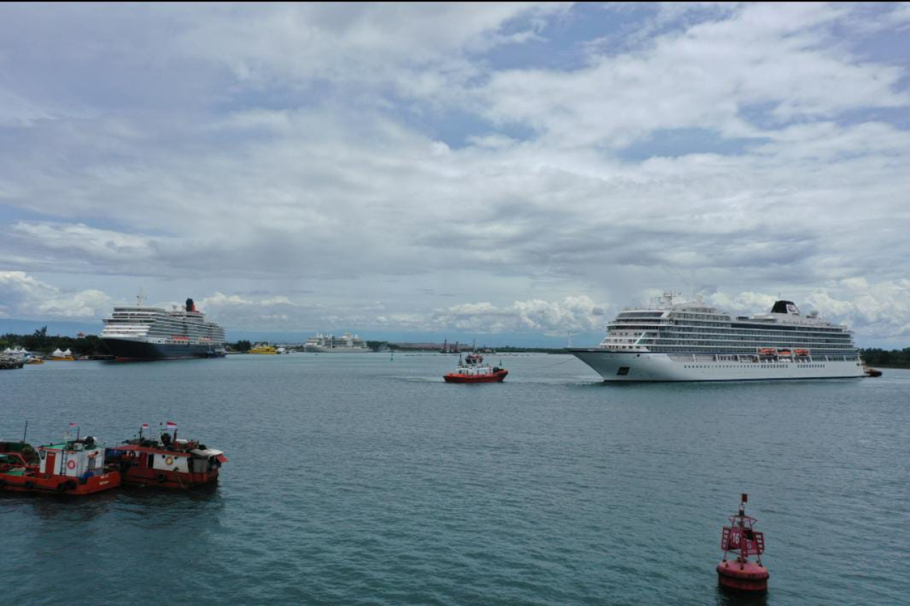 Pelabuhan Benoa Berhasil Sandarkan 3 Cruise Secara Bersamaan