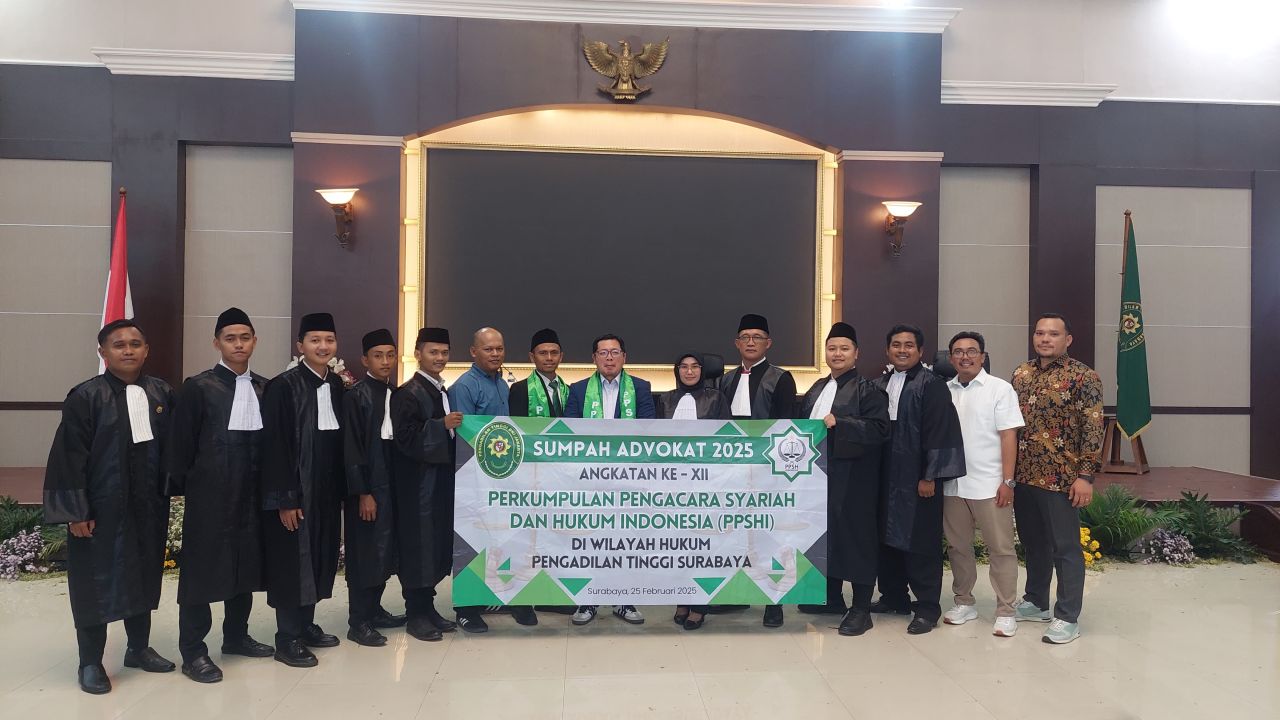 Puluhan Advokat PPSHI Resmi Diambil Sumpah di Pengadilan Tinggi Surabaya
