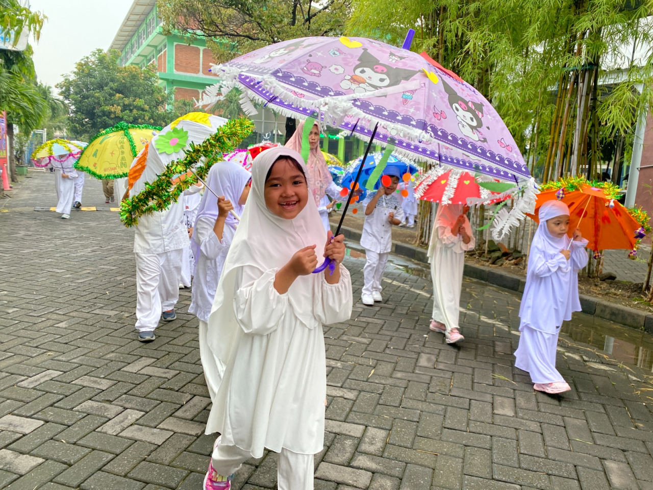 Sambut Bulan Suci, TK Al Muslim Gelar Pawai Tarhib Ramadan