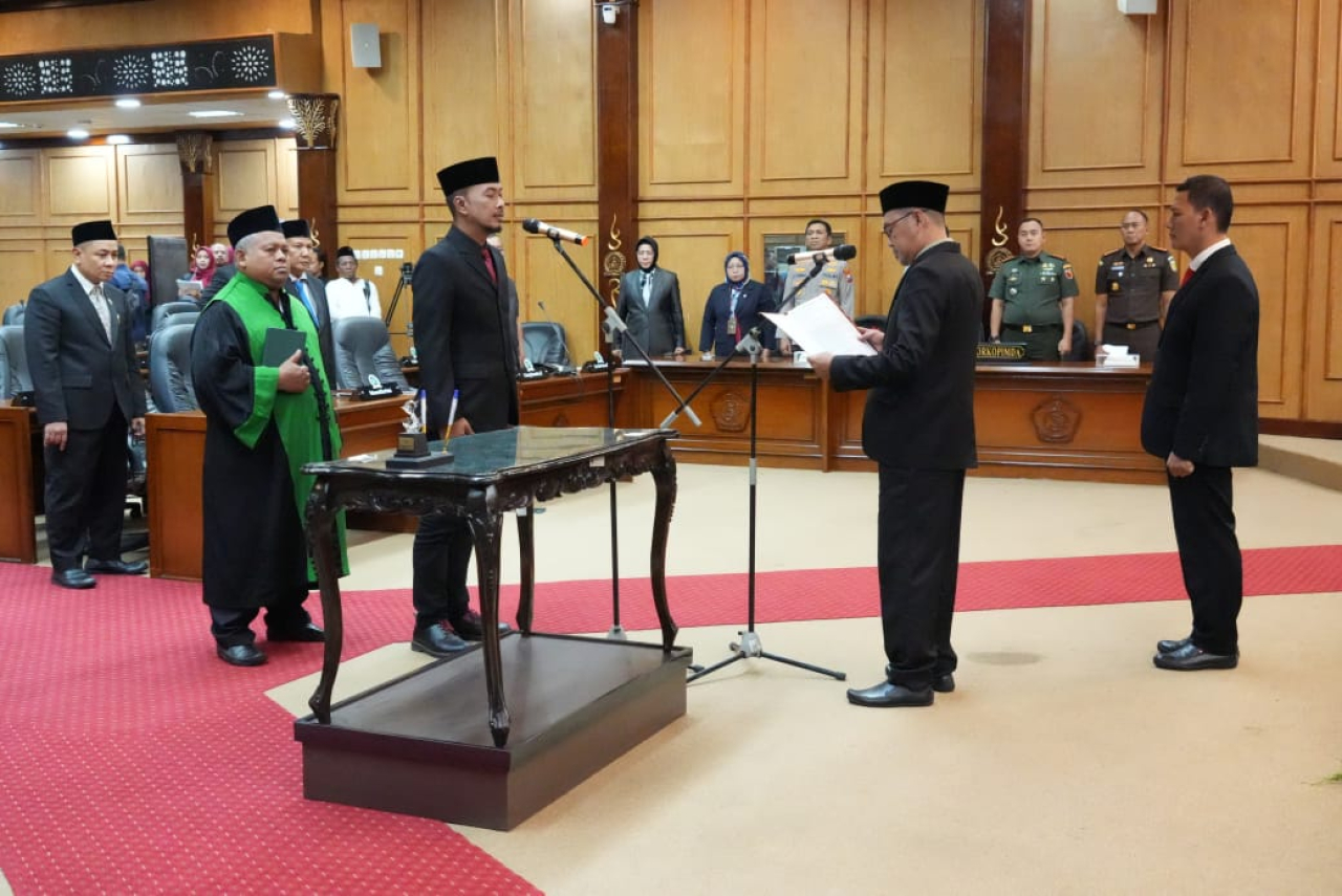 Pelantikan PAW DPRD Sidoarjo, Kusumo Adi Nugroho Gantikan Almarhum Sudjalil