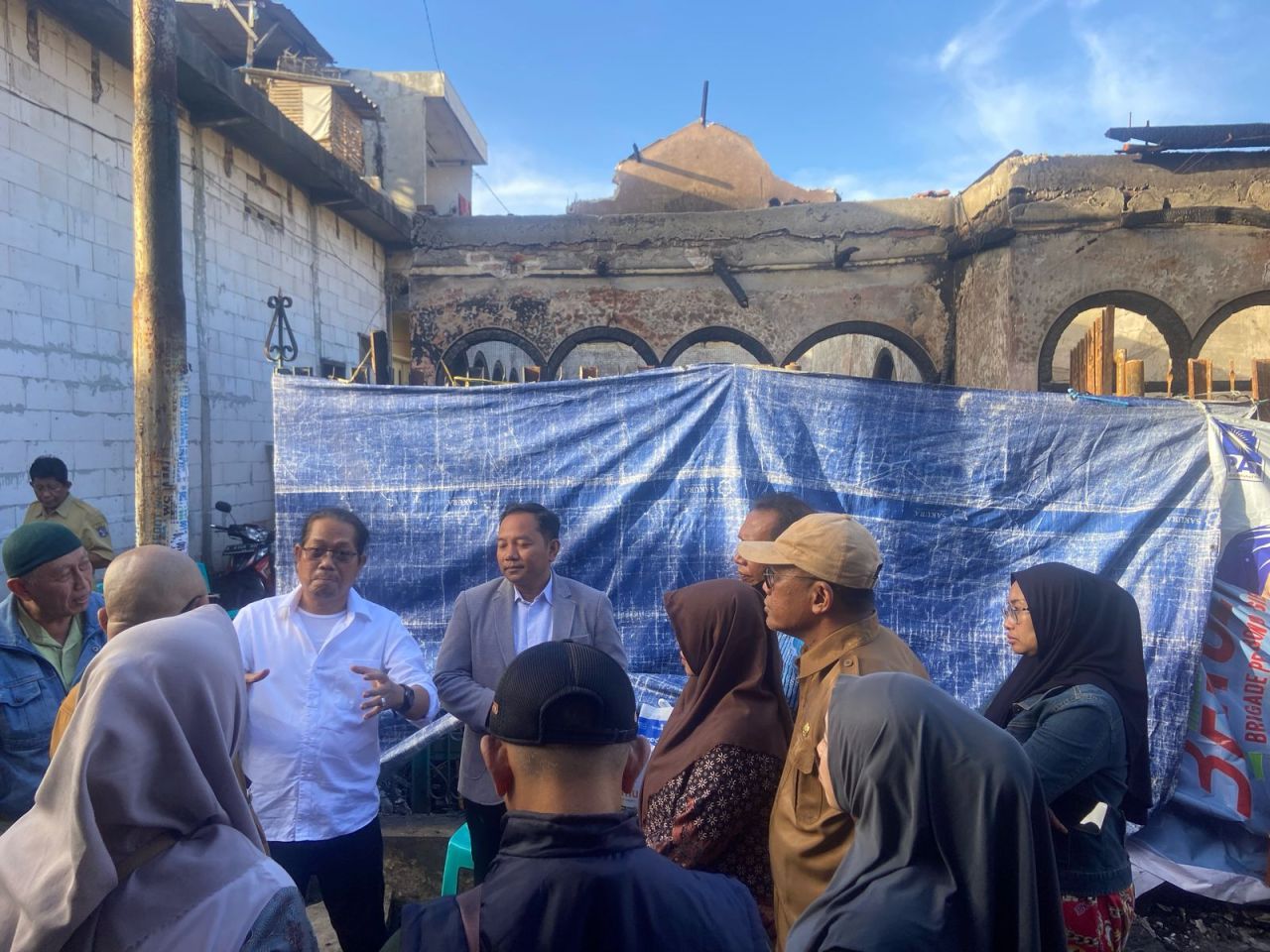 Fraksi PDI-P Bantu Korban Kebakaran Sidotopo, Minta Pemkot Segera Bertindak