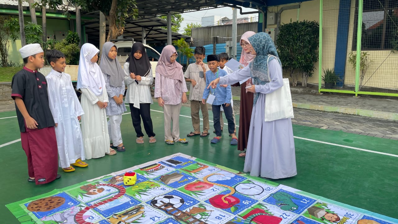 Semarak Pondok Ramadan SD Al Muslim Sidoarjo, Mendidik Siswa Berbagi Antar Sama