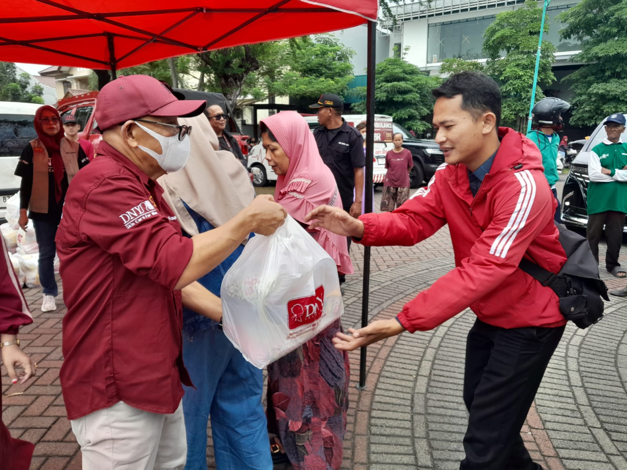 Jelang Idul Fitri, DNY Skincare Tebar 2500 Bingkisan Lebaran