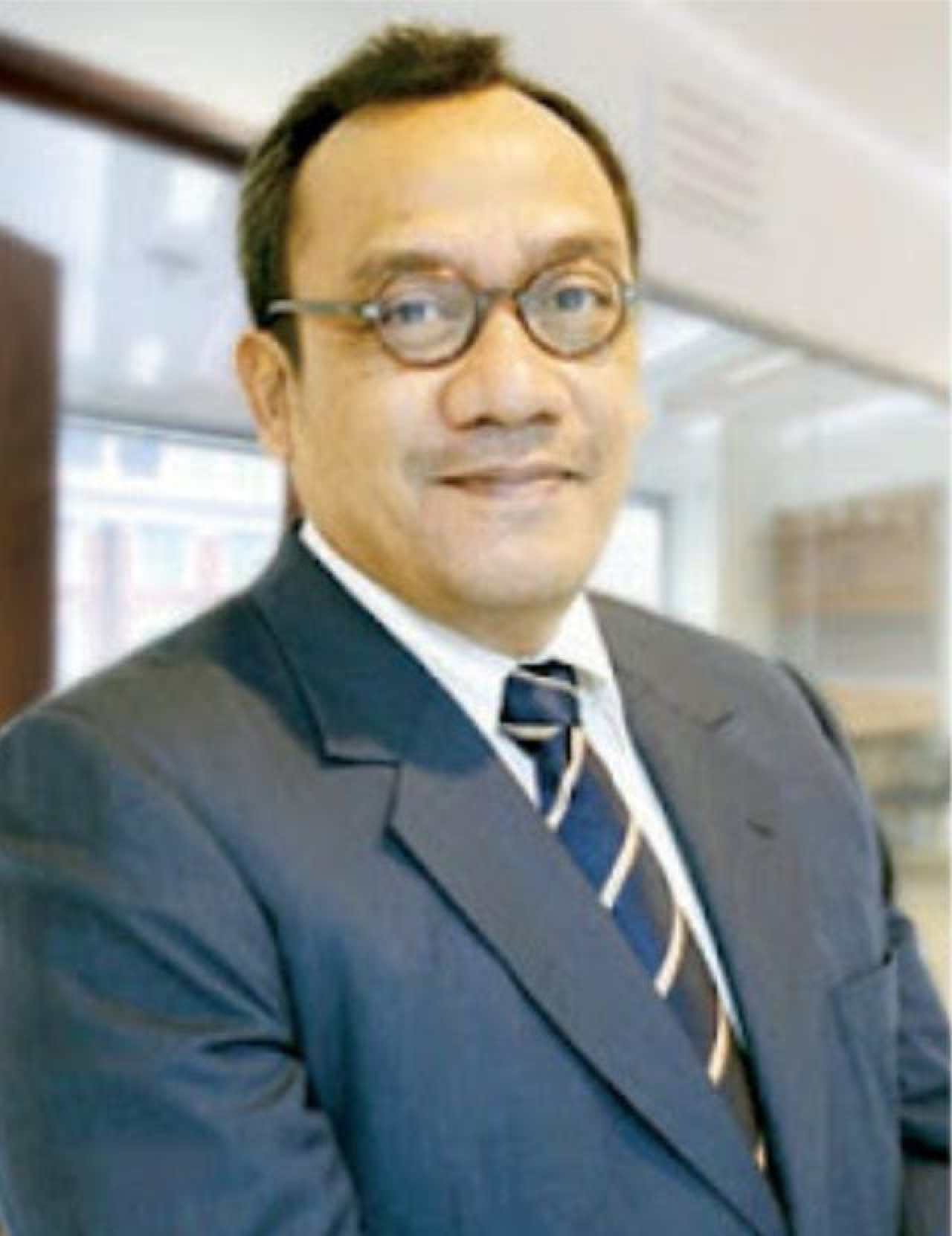 Investasi Di Tengah Ketidakpastian Politik Dan Kerakusan