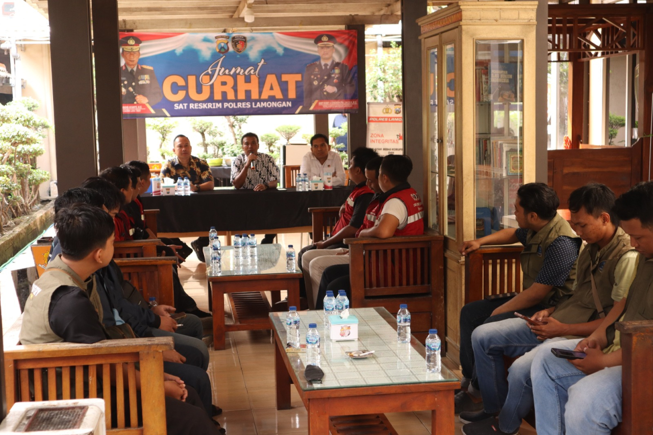 Satreskrim Polres Lamongan Gelar Jumat Curhat Bersama Komunitas Delivery Order
