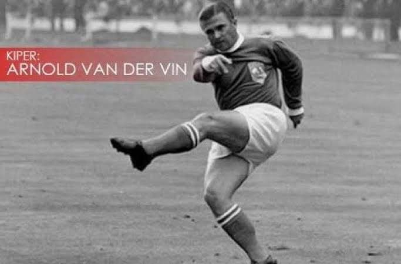 Mengenang Arnold Wouter Van der Vin: Pionir Naturalisasi Sepak Bola Indonesia