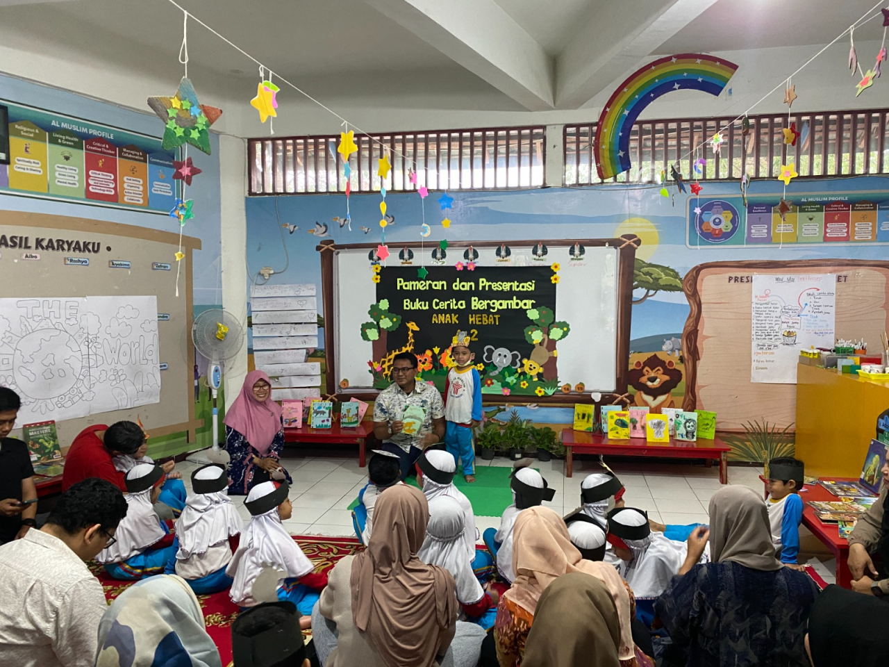 Hari Buku Nasional, TK Al Muslim Gelar Pameran dan Kampanyekan Budaya Literasi