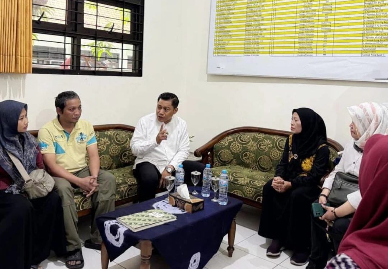 Terima Laporan Perundungan, Abdul Ghoni Sidak Sekolah Dasar di Surabaya