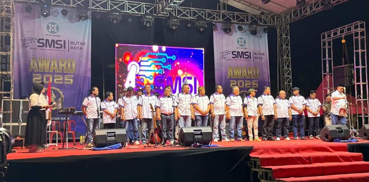 Cak Sodiq Guncang Alun-Alun Blitar, Ribuan Warga Saksikan Pelantikan SMSI