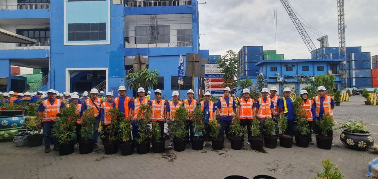 PT BJTI Tanam 100 Pohon di Terminal Berlian untuk Peringati Hari Lingkungan Hidup Sedunia
