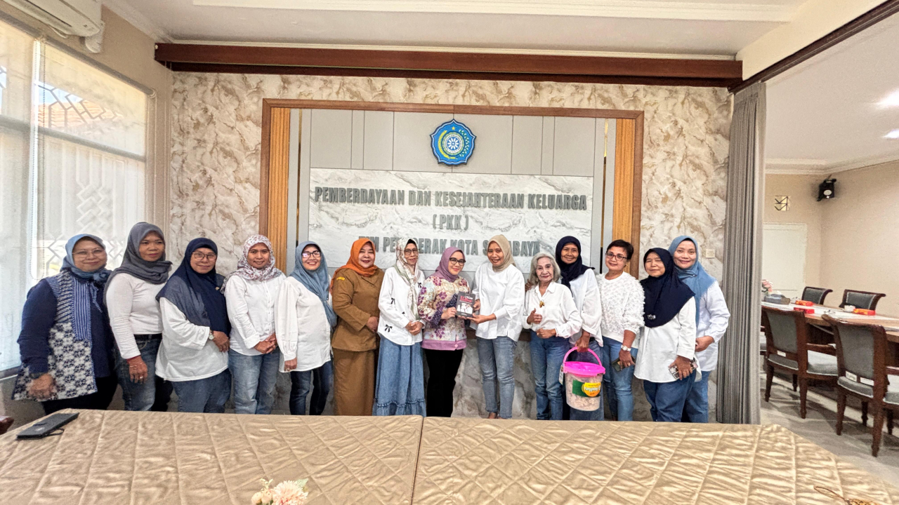 Line Dance PWI Jatim Silaturahmi dengan Ketua Perwosi Kota Surabaya