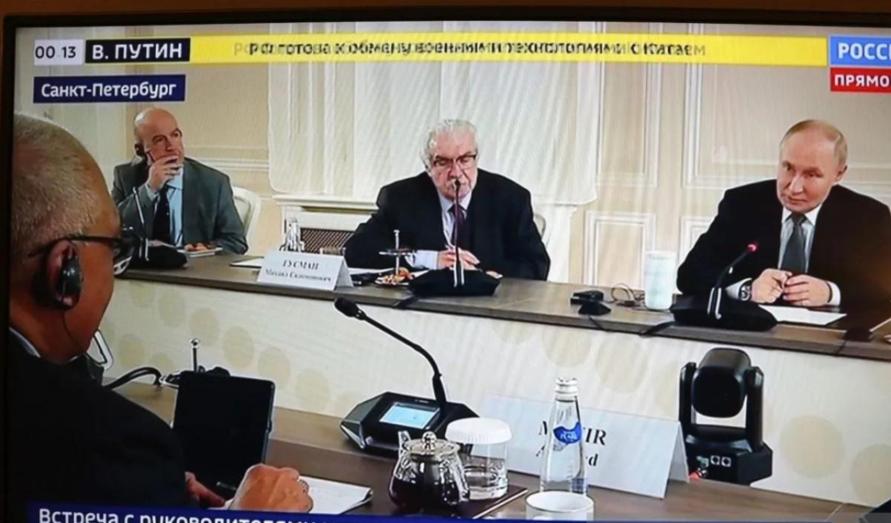 Direktur Utama ANTARA Bertemu Presiden Putin