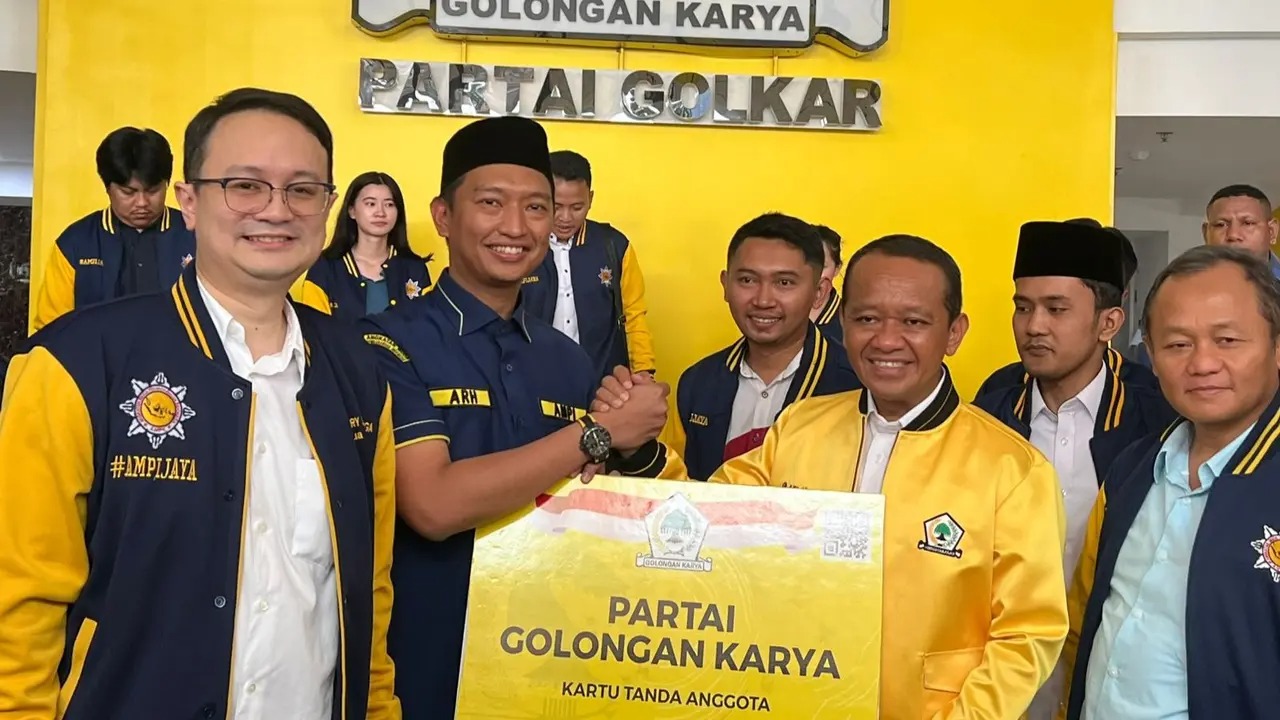 Eks Komandan TKN Fanta & 150 Aktivis Cipayung Resmi Merapat ke Golkar