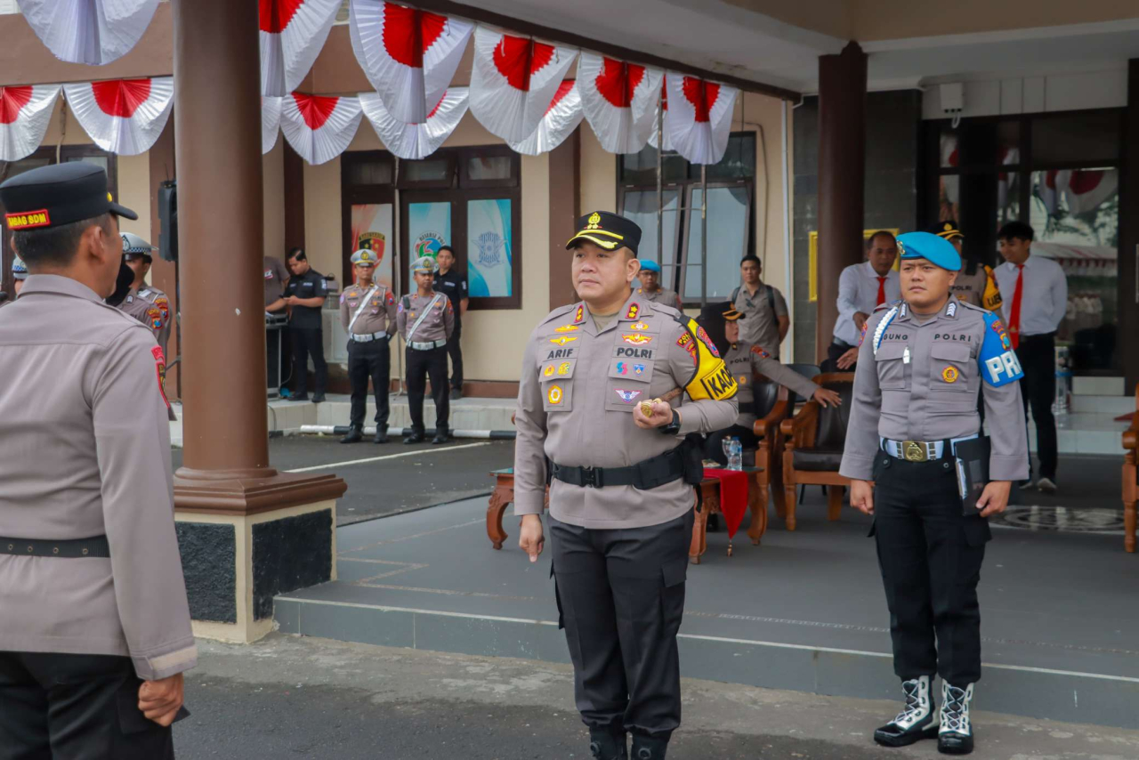 Kapolres Blitar Pimpin Apel Gelar Pasukan Operasi Patuh Semeru 2025