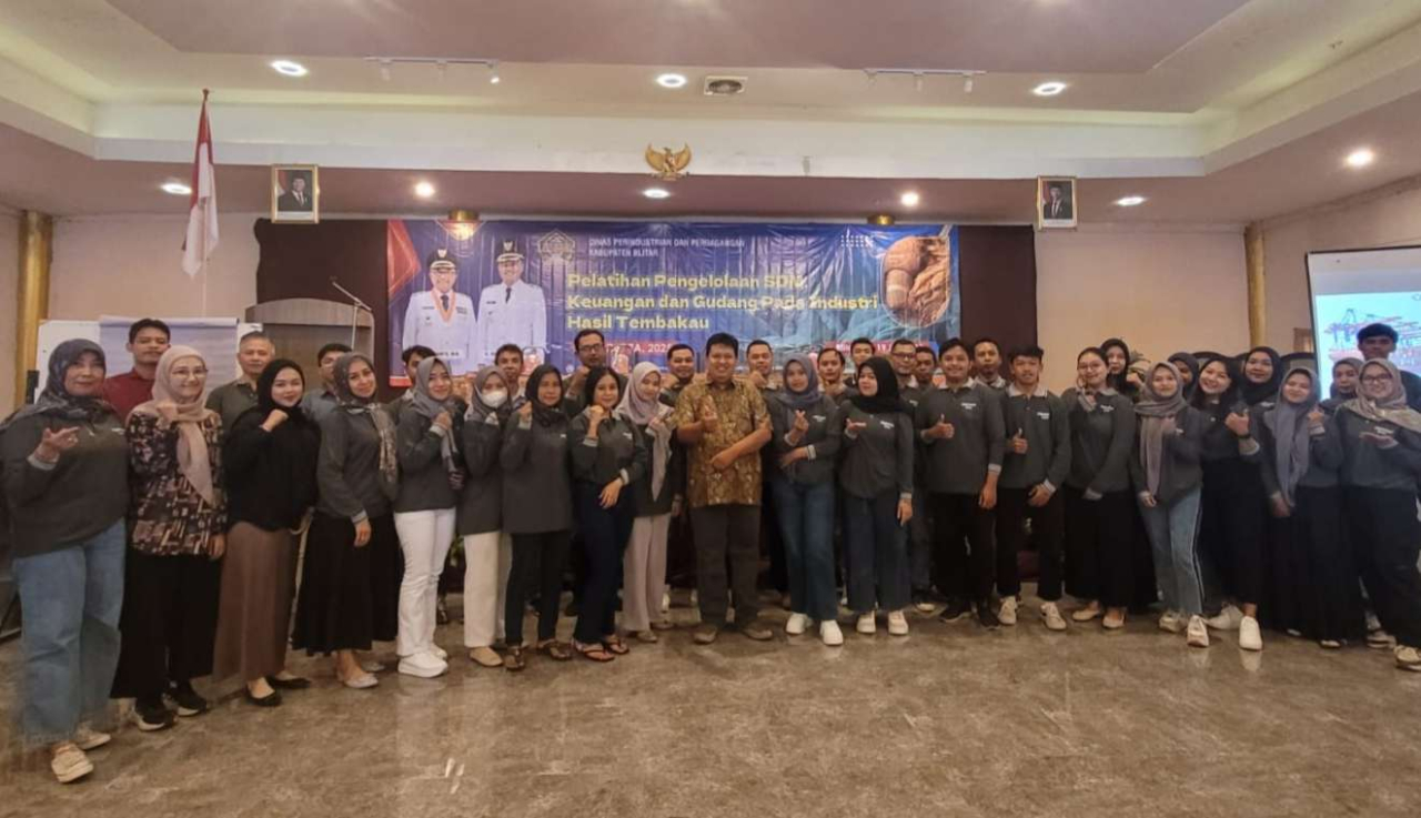 Didanai DBHCHT 2025, Disperindag Kabupaten Blitar Tingkatkan Kualitas Buruh Industri Hasil Tembakau