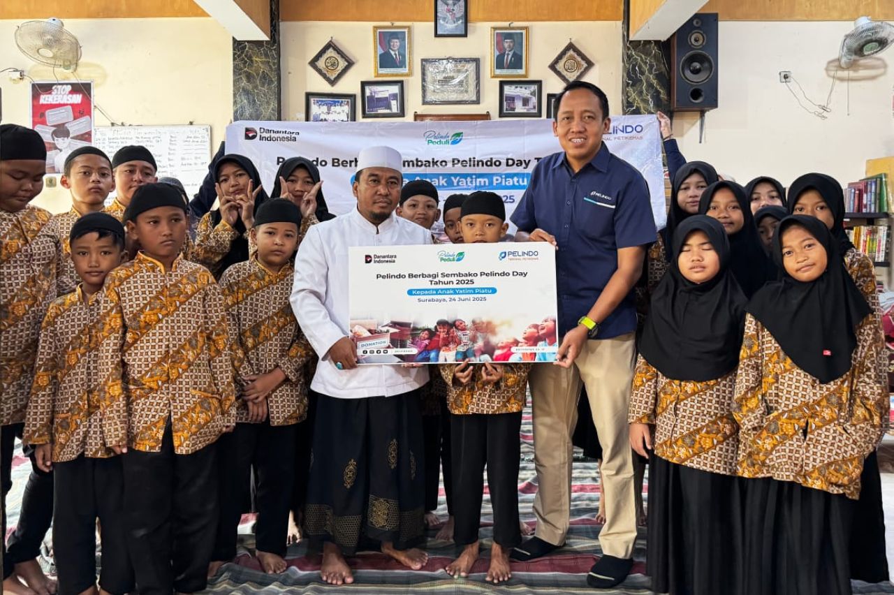 Pelindo Terminal Petikemas Salurkan Ratusan Paket Sembako untuk Anak Yatim