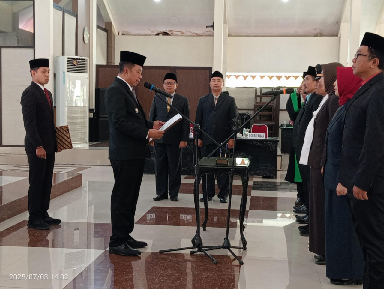 Bupati Bondowoso Lantik 7 Pejabat Baru, Tegaskan Pentingnya Kecepatan dan Kolaborasi