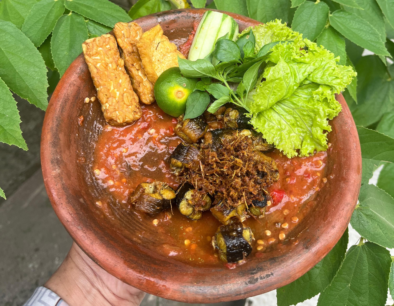 Warung Mak Ton Gobango, Sejak 1986 Sediakan Sambelan Khas Lamongan