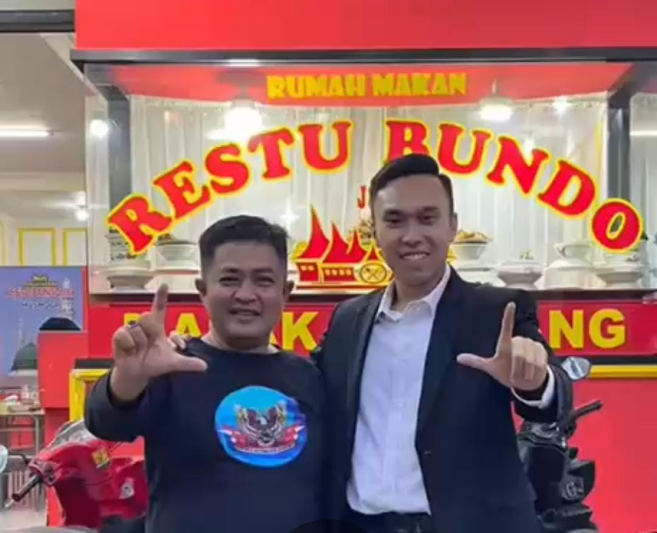 Wabup Lamongan, Dirham Akbar Kunjungi Warung Nasi Padang Milik Warganya di Jember: "Saya Bang