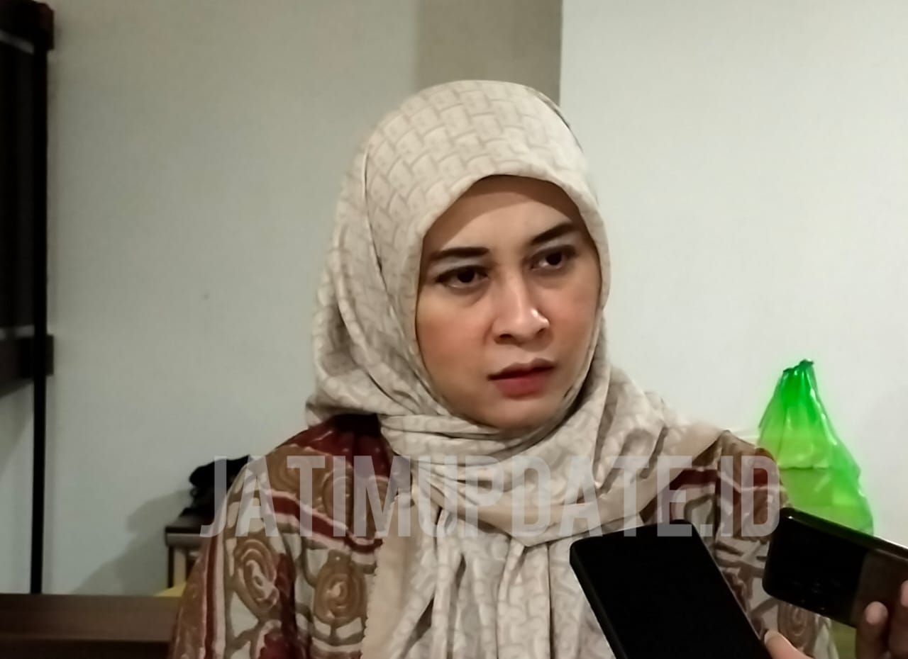 Komisi D Evaluasi Distribusi Seragam Sekolah SMA dan SMK di Surabaya