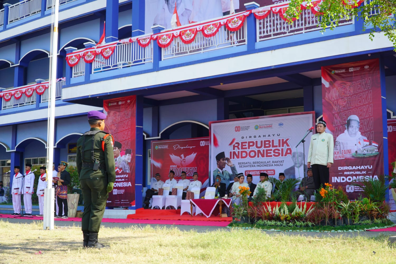 Santri Nurul Jadid Ditekankan Jadi Patriot Bangsa dalam Upacara HUT RI ke-80