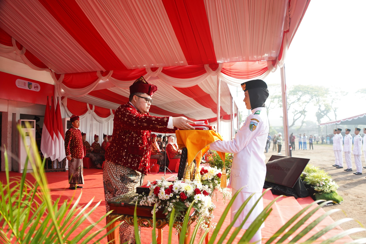 Upacara Kemerdekaan RI Ke-80, Mas Dhito Ajak Masyarakat Jaga Spirit Perjuangan Pahlawan