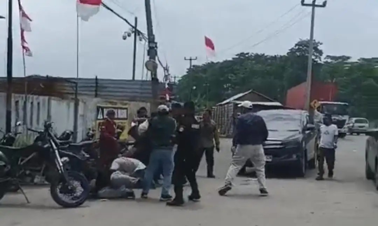 Wartawan dan Staf Menteri LH Dikroyok Oknum di PT Genesis