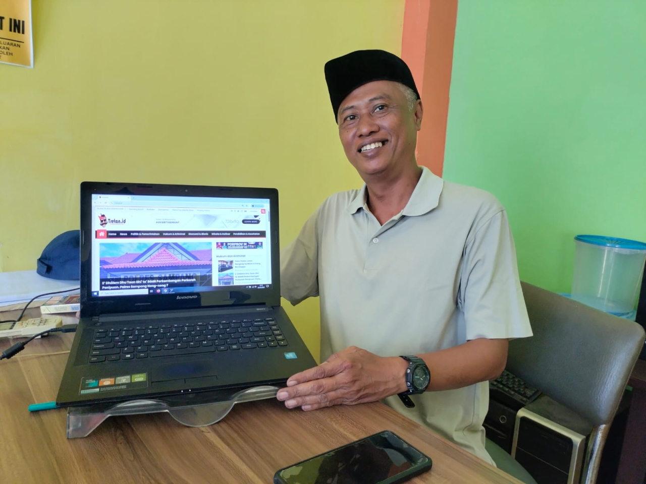 Ali Topan Menjaga Nyawa Bahasa Madura di Era Digital