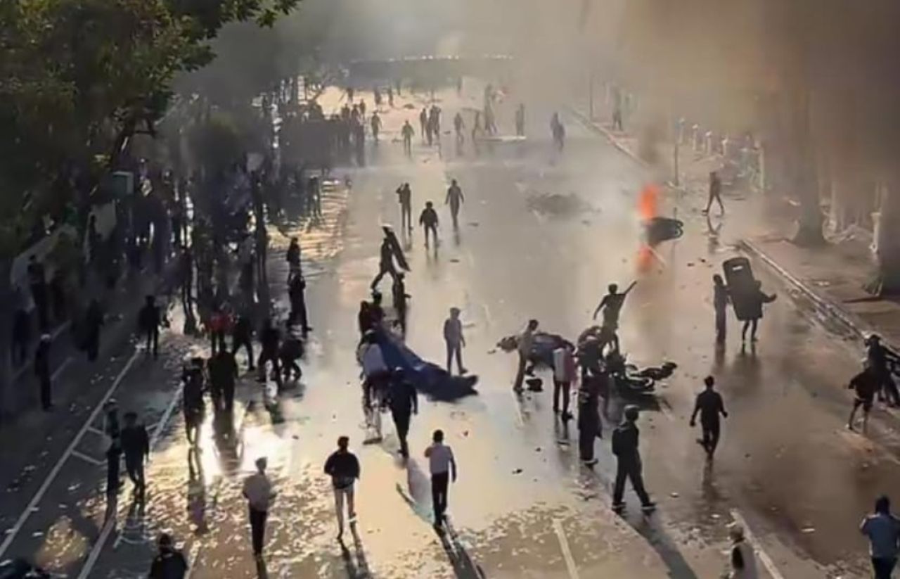 Ketum Aliansi Madura Indonesia Kutuk Keras Demo Anarkis di Depan Gedung Negara Grahadi