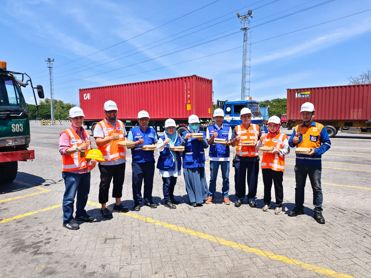 TPS Perkuat Peran Sosial melalui Program Pelindo Peduli untuk Pengemudi Truk Pelabuhan